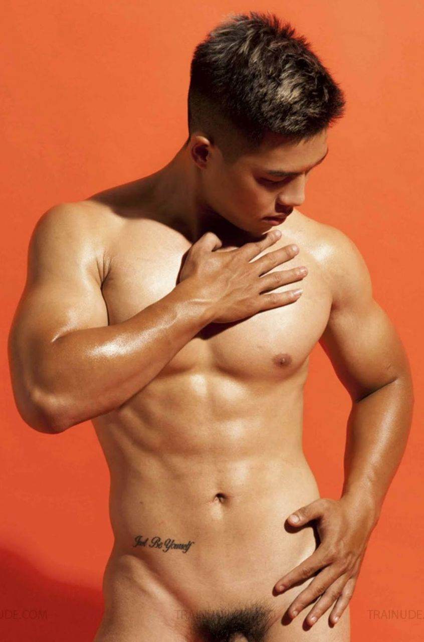 หนุ่มหล่อขึ้นปก 903.6