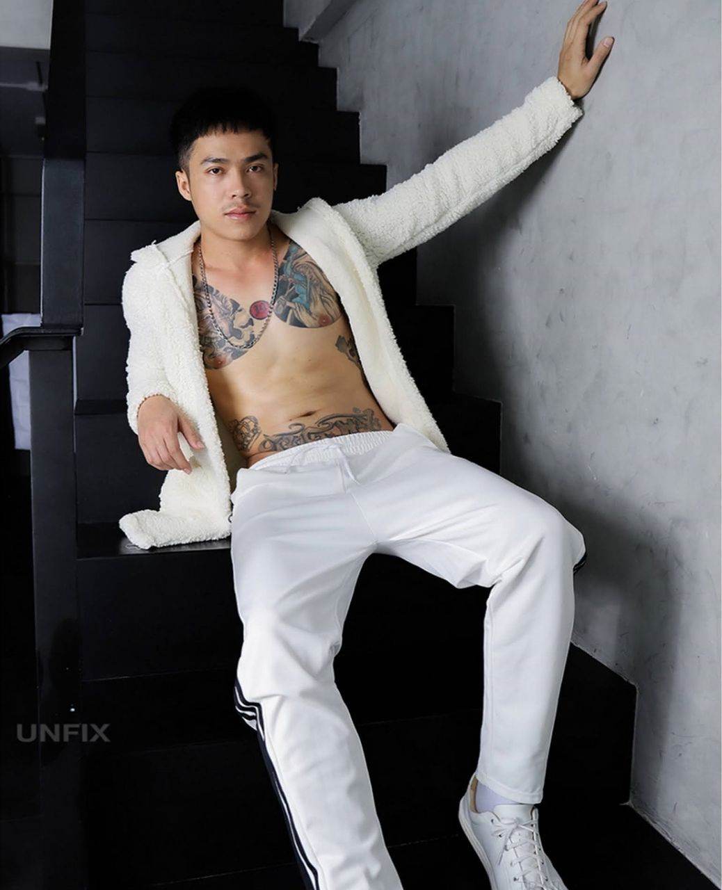 หนุ่มหล่อขึ้นปก 909.2