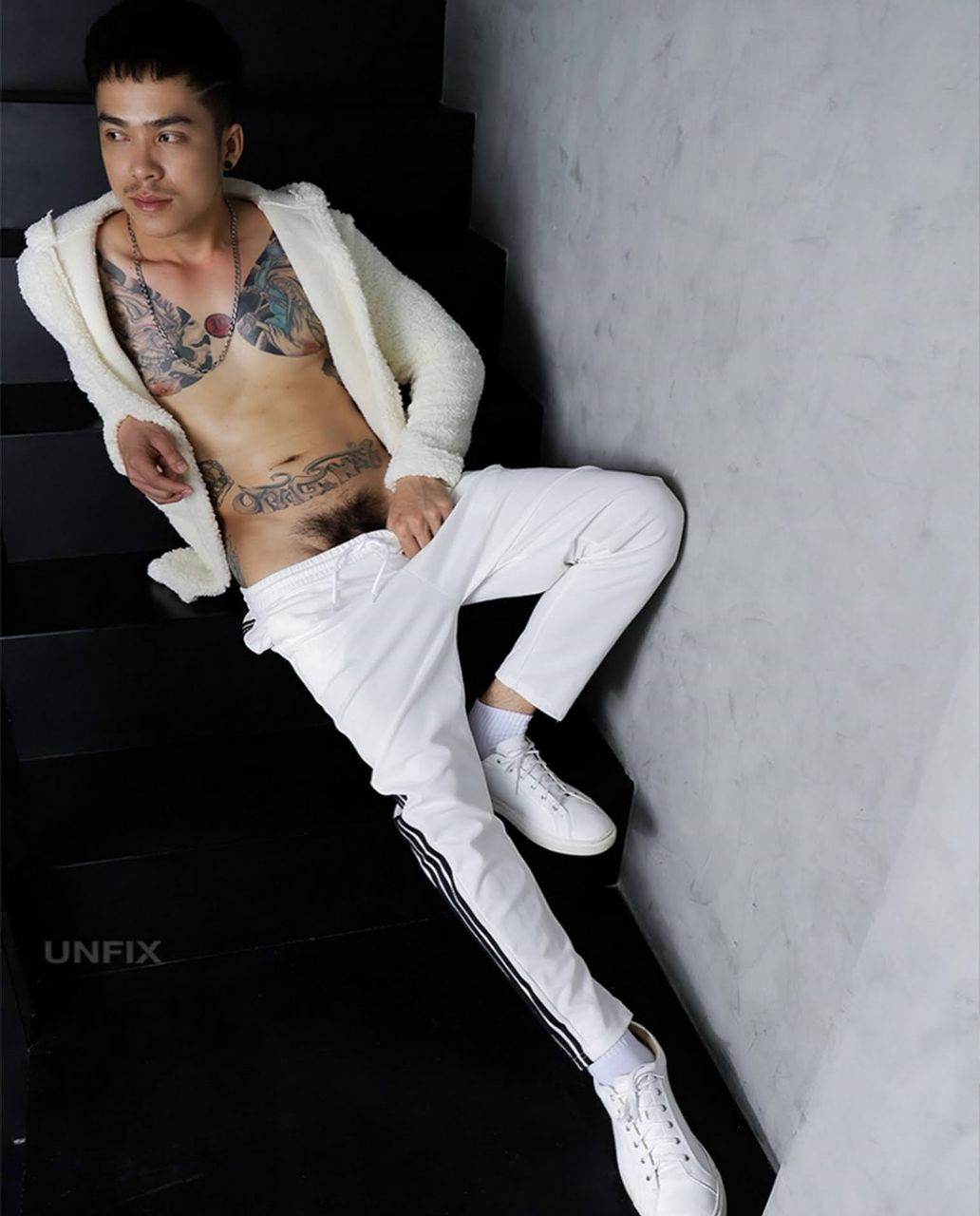 หนุ่มหล่อขึ้นปก 909.2