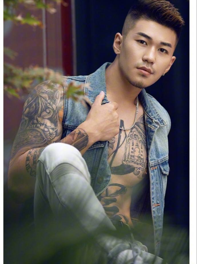 NOW LOADING... ☆หนุ่มซี๊ดทั้งHOTทั้งHEAT