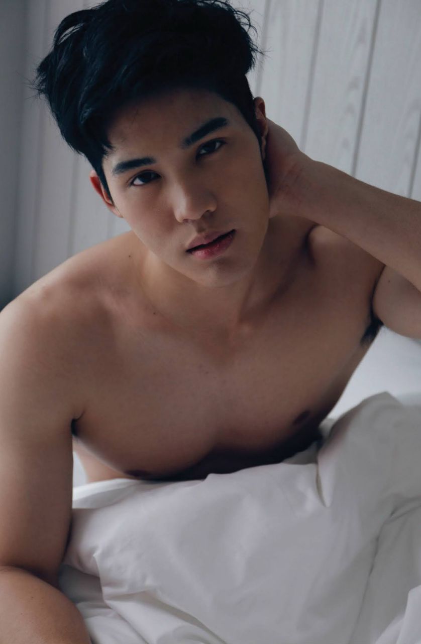 NOW COMING... ☆หนุ่มHOTช็อตเต็ม