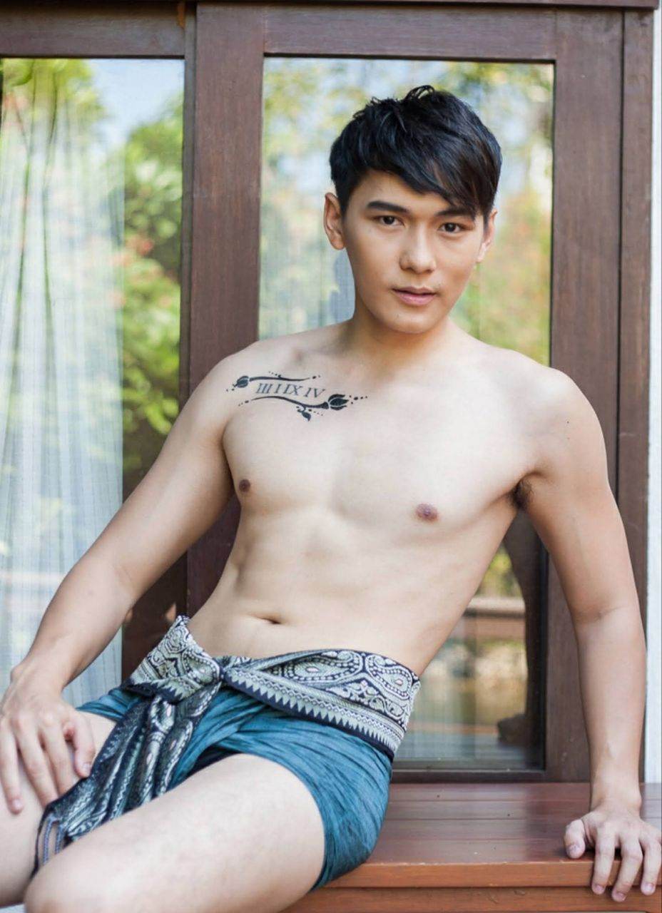 NOW COMING... ☆หนุ่มHOTช็อตเต็ม