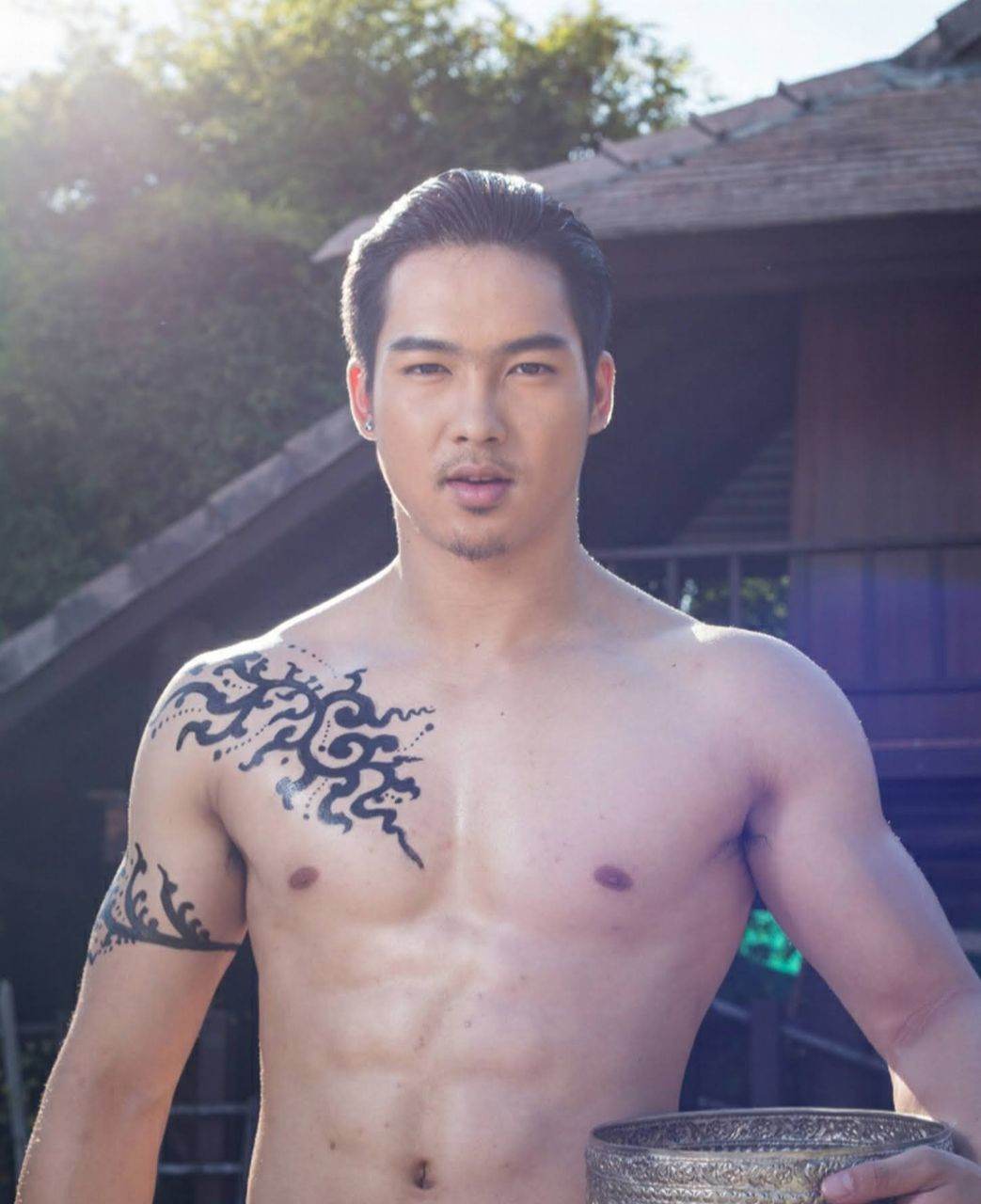 NOW COMING... ☆หนุ่มHOTช็อตเต็ม