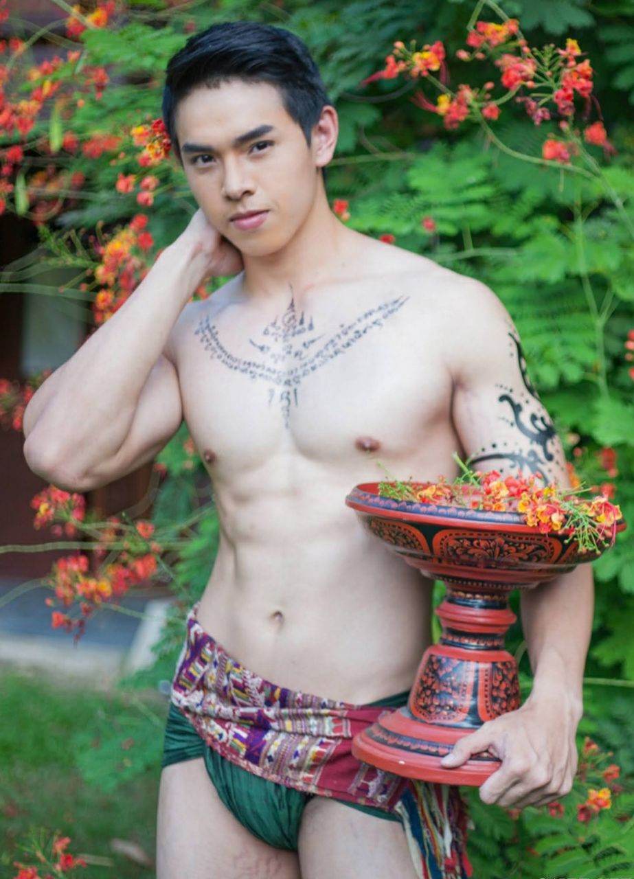 NOW COMING... ☆หนุ่มHOTช็อตเต็ม