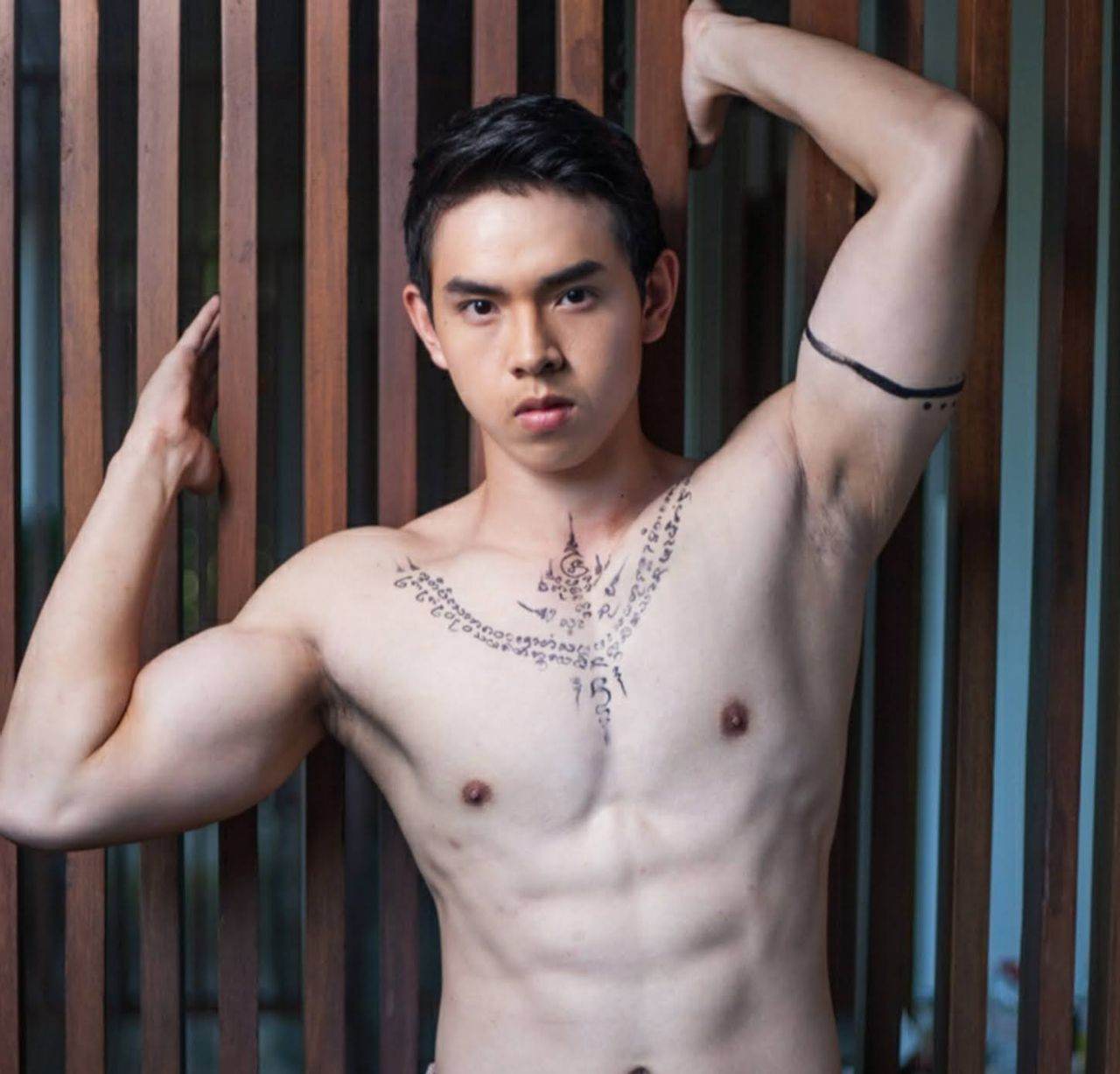 NOW COMING... ☆หนุ่มHOTช็อตเต็ม