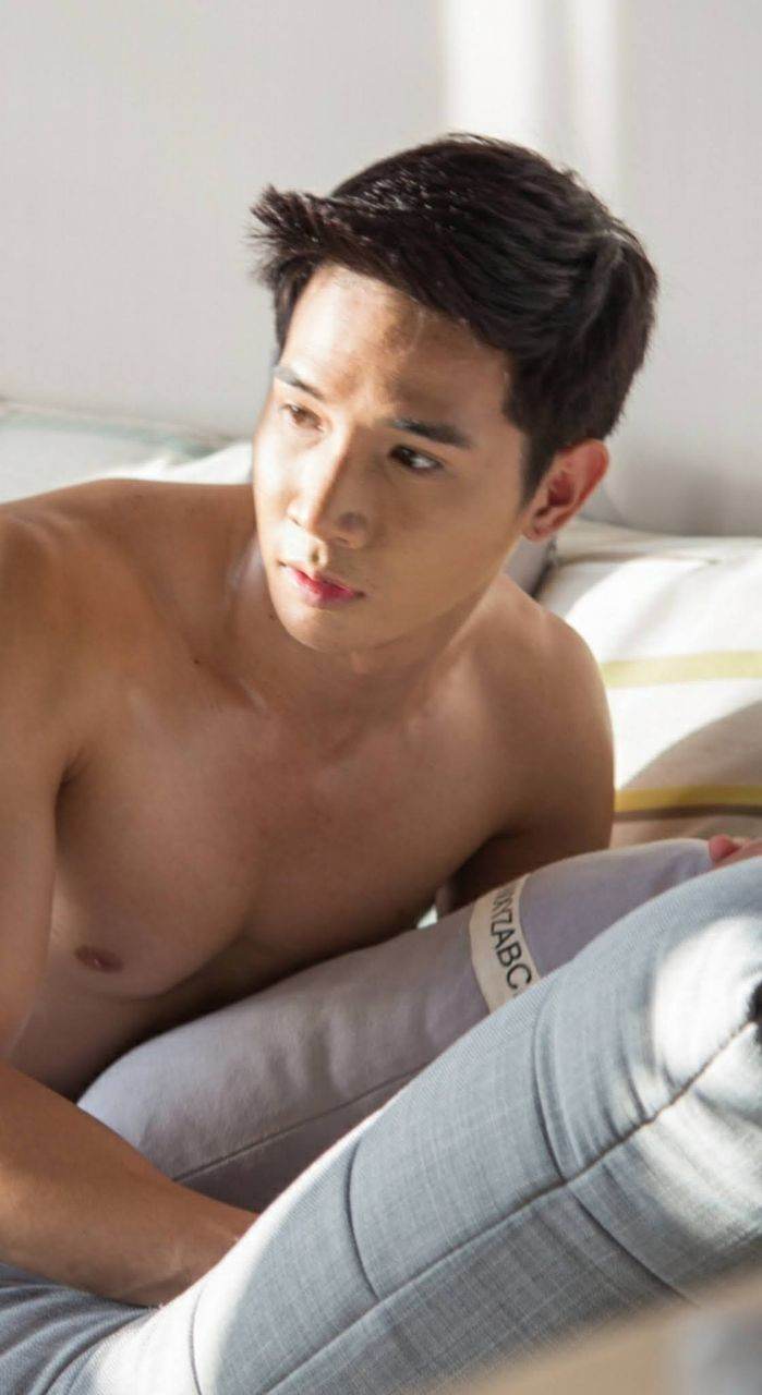 NOW COMING... ☆หนุ่มHOTช็อตเต็ม