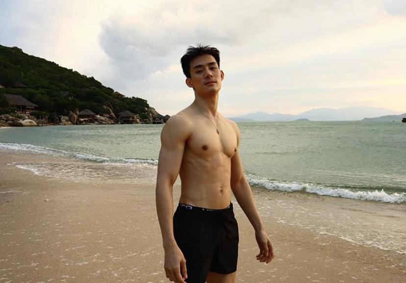 ผู้ชาย นมสวย {12}