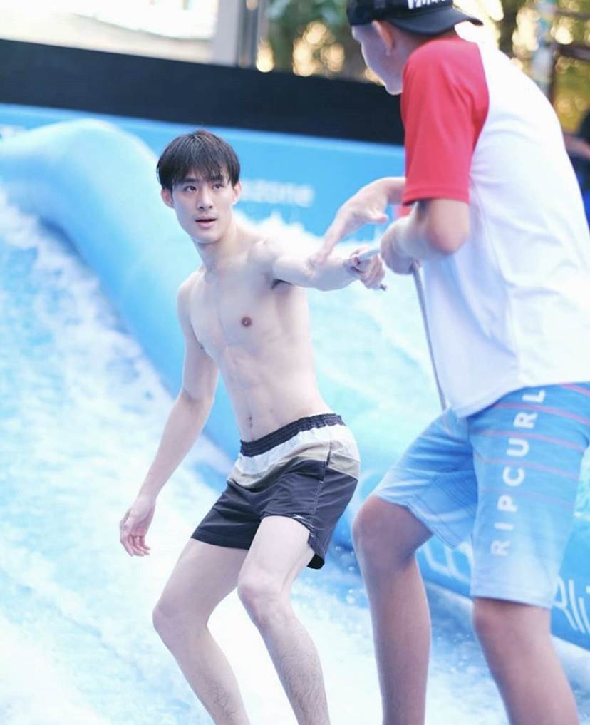 ผู้ชาย นมสวย {12}