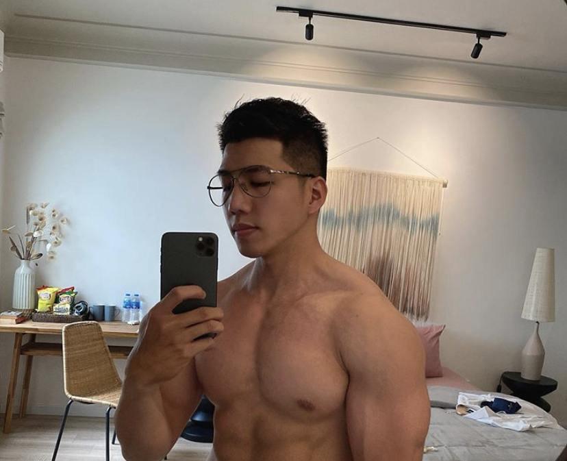 ชายหล่อ หุ่นแซ่บ 2