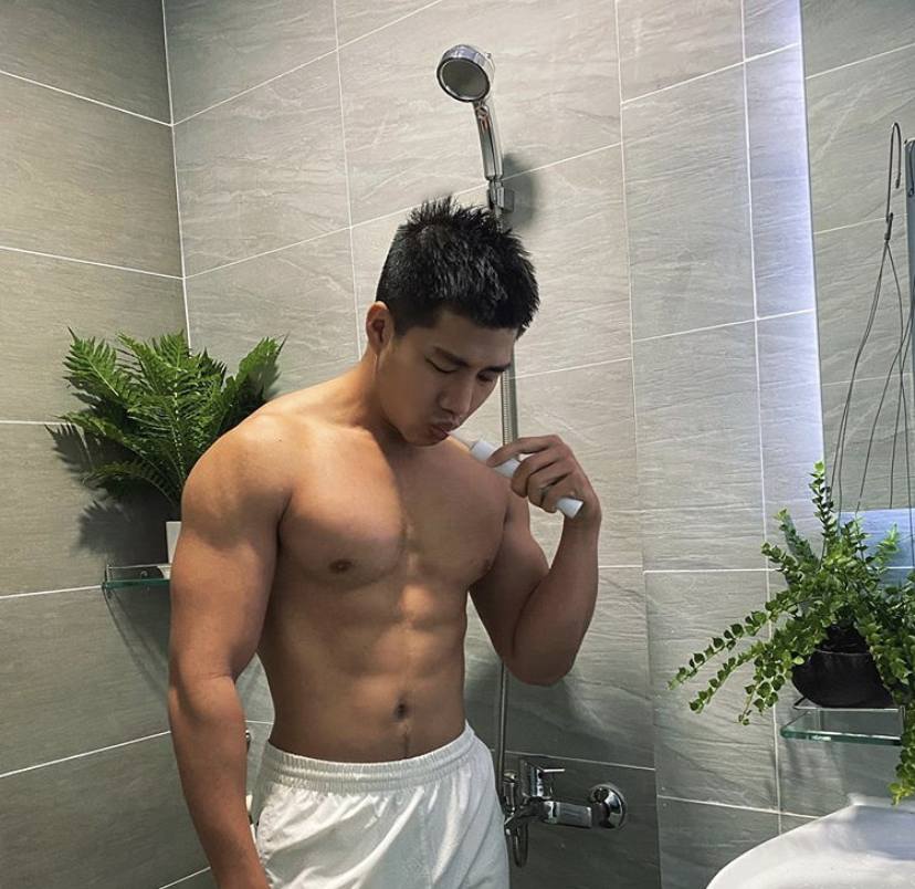 ชายหล่อ หุ่นแซ่บ 2