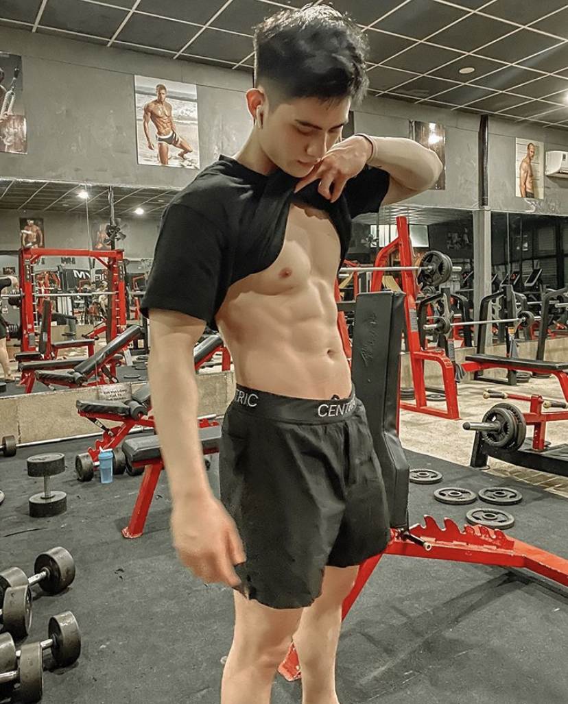 ชายหล่อ หุ่นแซ่บ 4
