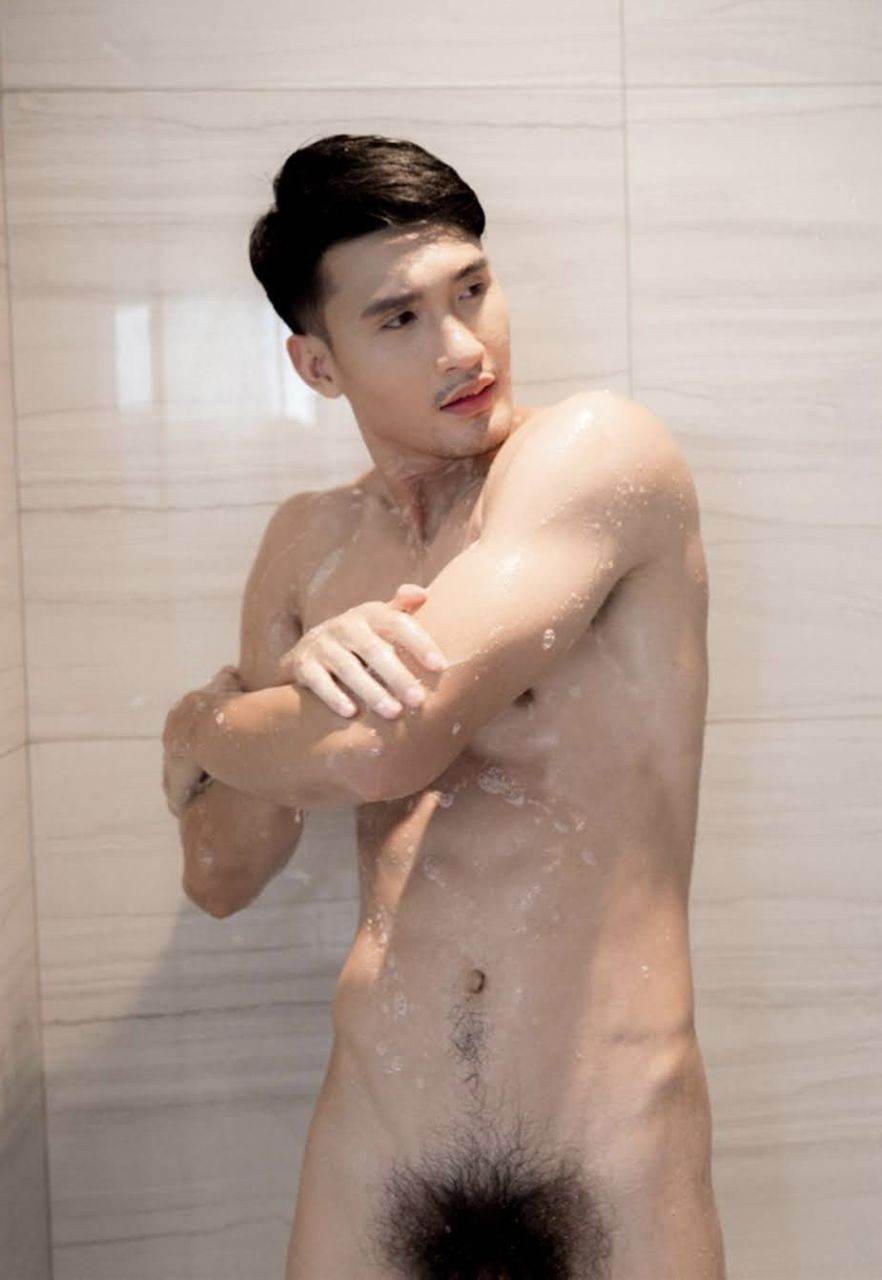 หนุ่มหล่อขึ้นปก 902.9