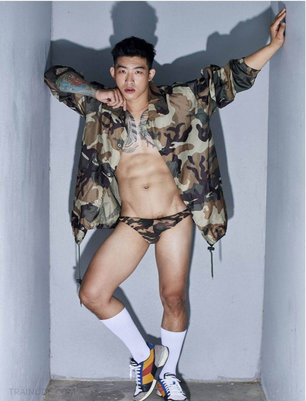 หนุ่มหล่อขึ้นปก 916.2