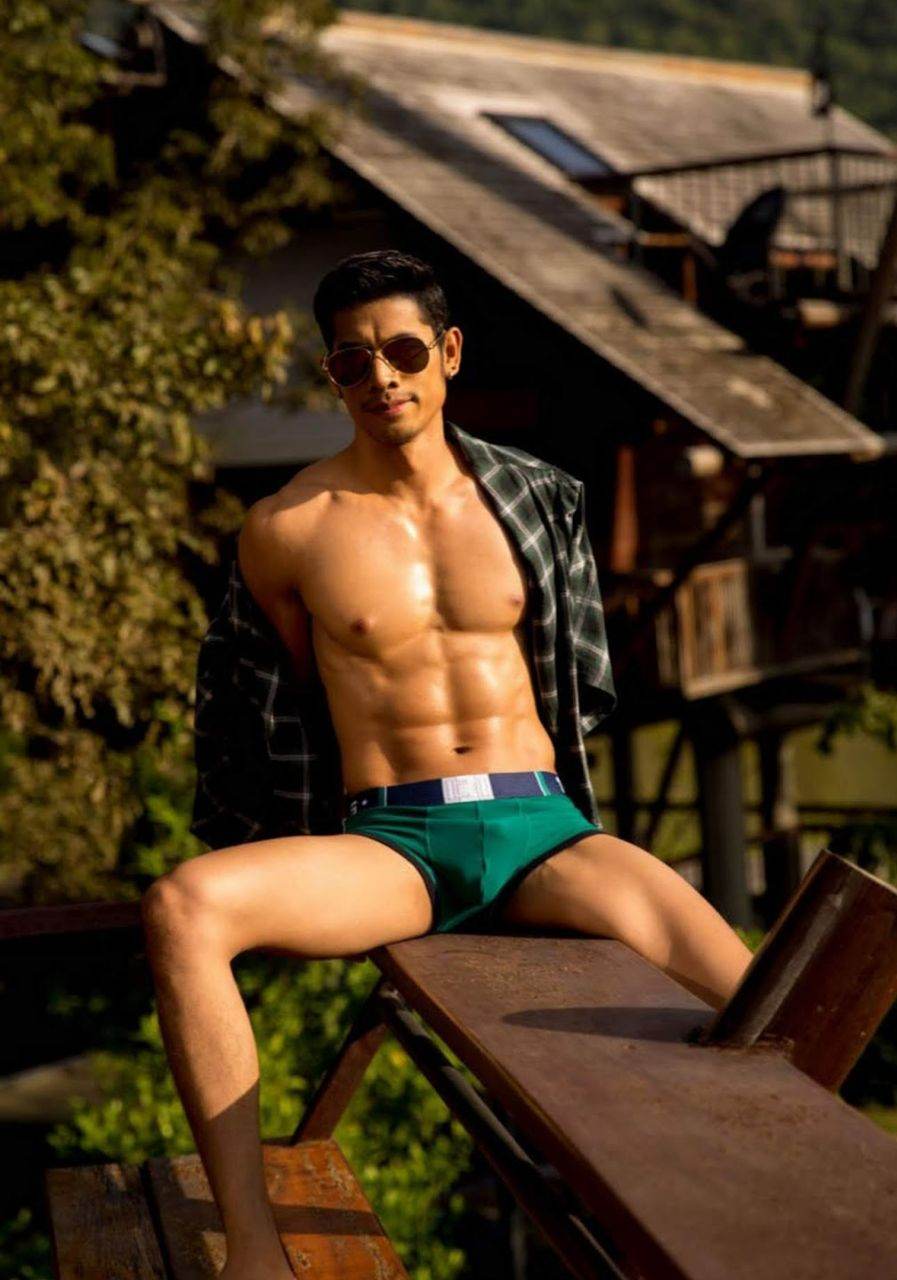 หล่อ.บุรุษ