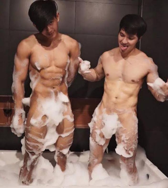 หนุ่มฮ็อตชอตโช๊ะ