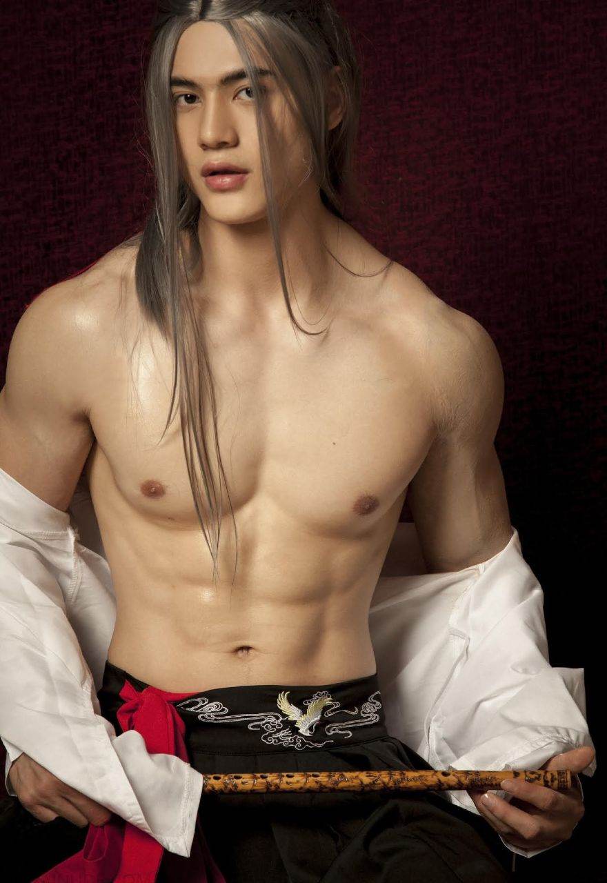 หนุ่มหล่อขึ้นปก 914.3