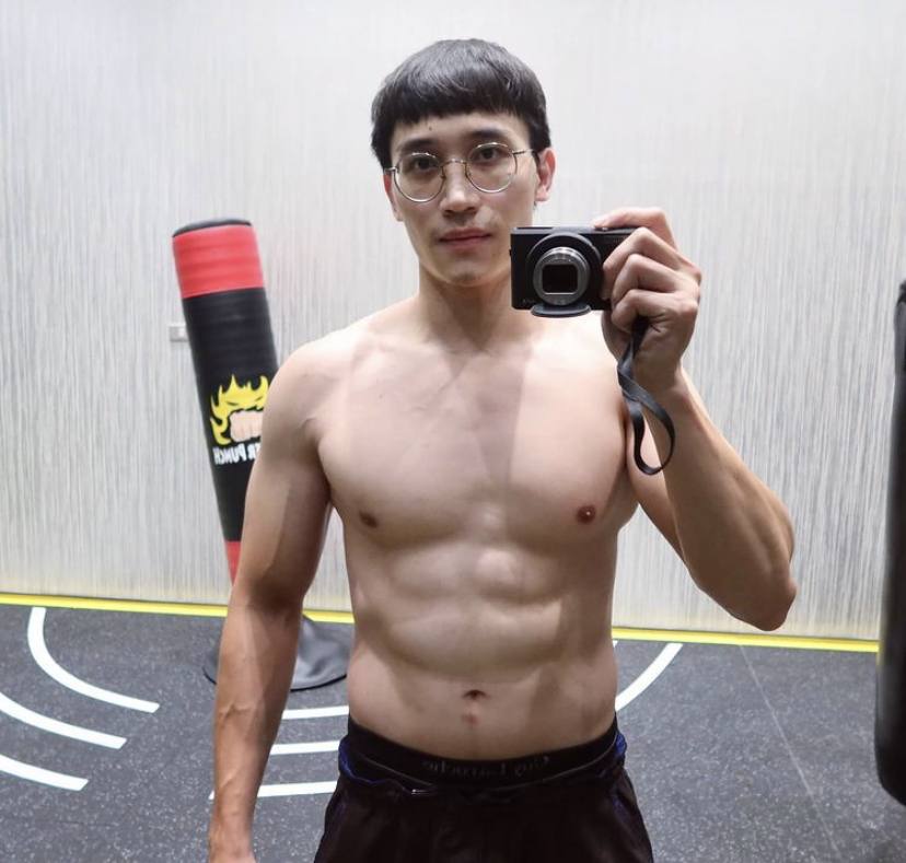 ผู้หล่อ กล้ามโต.1