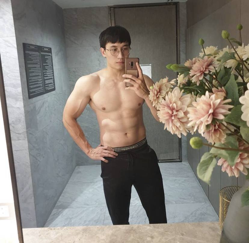 ผู้หล่อ กล้ามโต.1