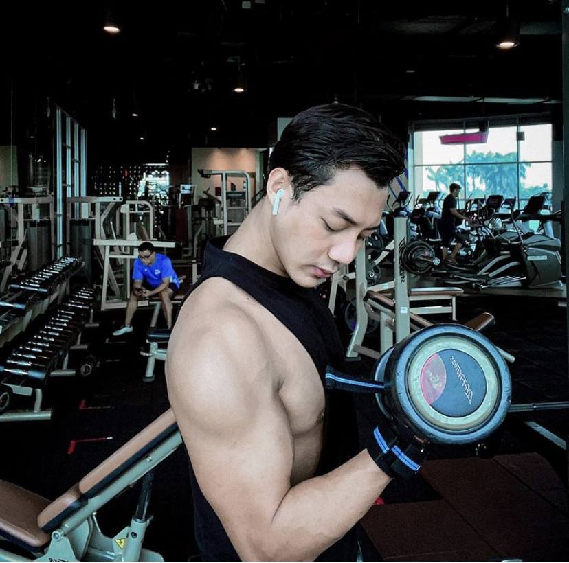 ผู้หล่อ กล้ามโต.2