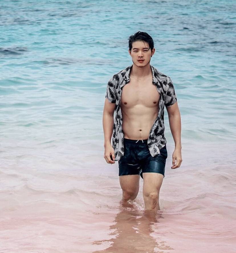 ผู้หล่อ กล้ามโต.3