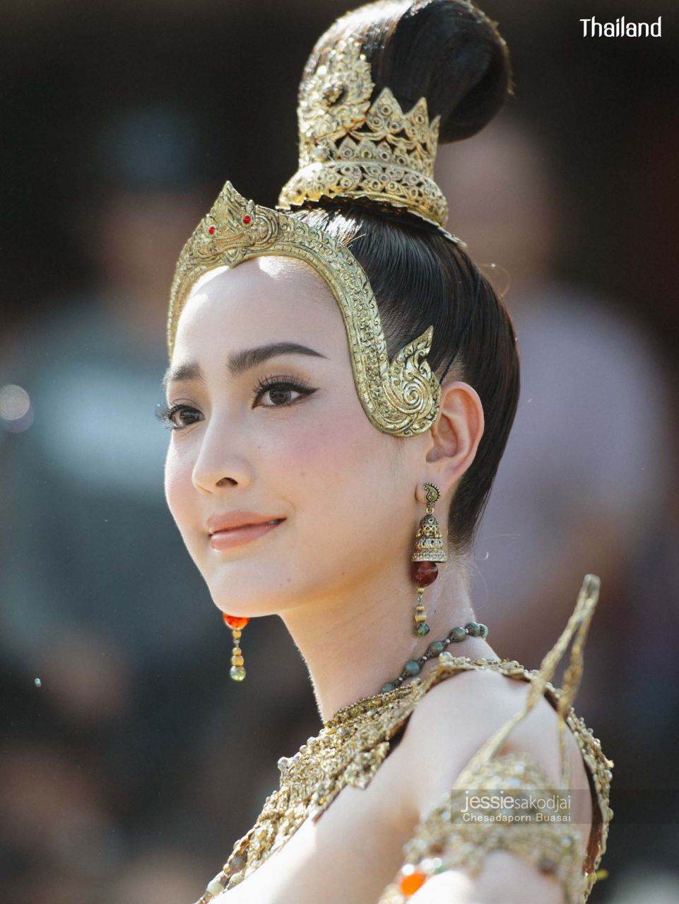 THAILAND 🇹🇭 | Thai Dance by Thai Actress "Taew - Natapohn Tameeruks"