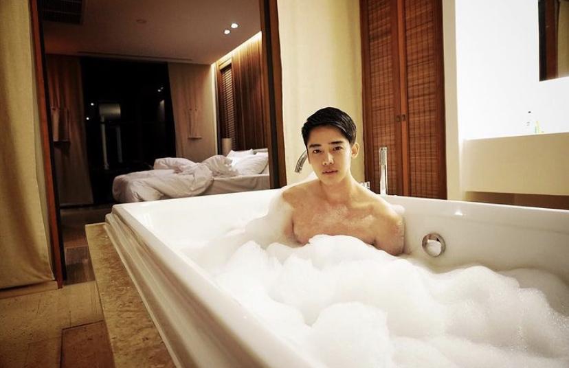 ผู้ชาย ลงอ่าง -1-