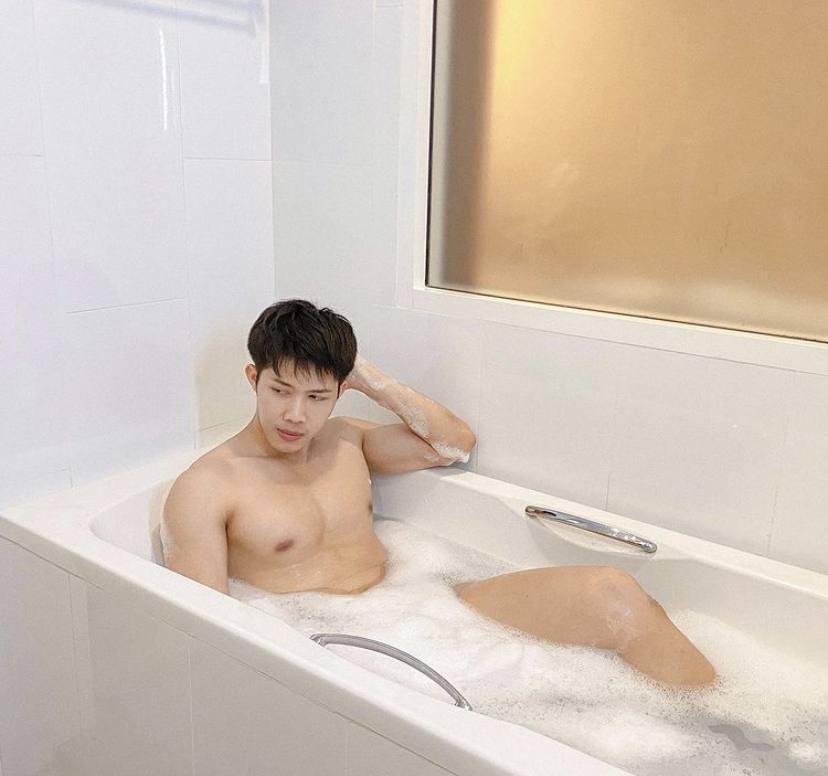 ผู้ชาย ลงอ่าง -1-