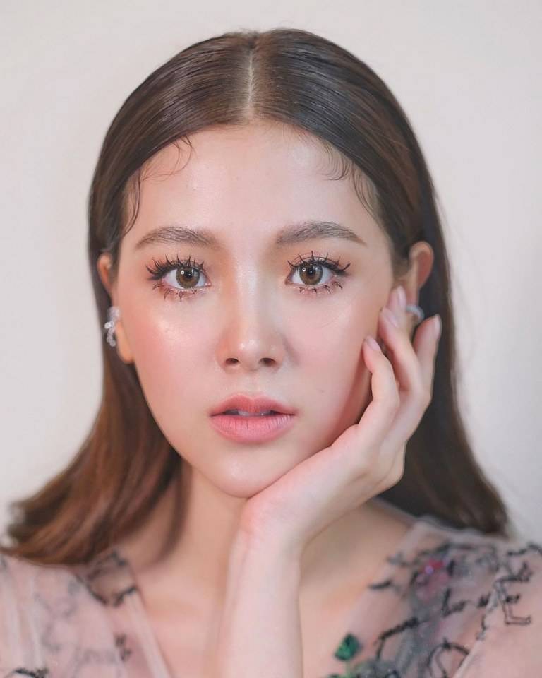 ใบเฟิร์น พิมพ์ชนก เรื่อง รักพระเจ้าอยู่หัว เรื่อง "แผ่นดินมหัศจรรย์