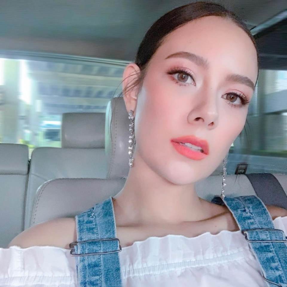 แซมมี่ เคาวเวลล์ เรื่อง ราชเทวีที่รัก