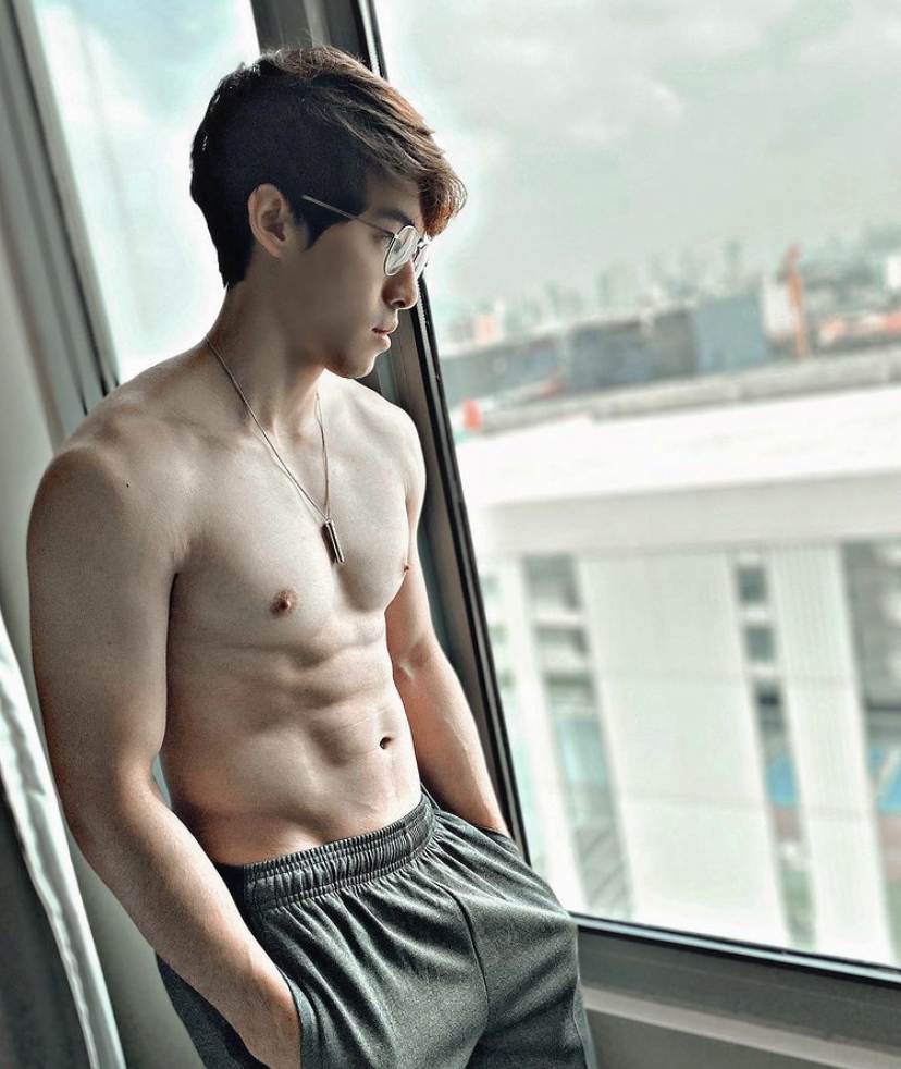 ชายหล่อ หุ่นแซ่บ 8