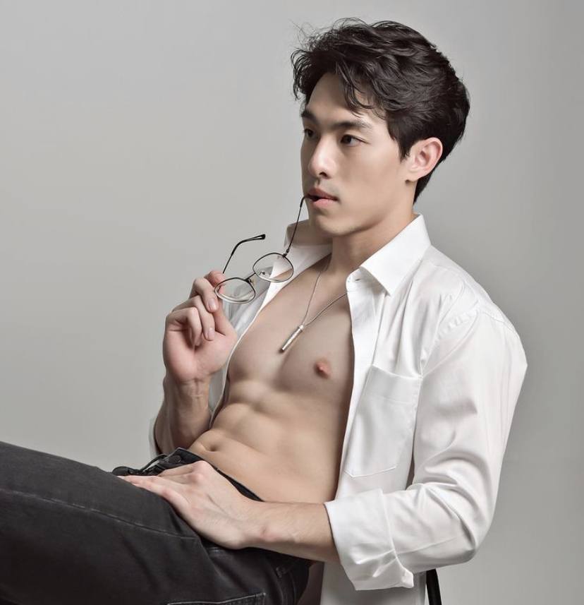 ชายหล่อ หุ่นแซ่บ 8