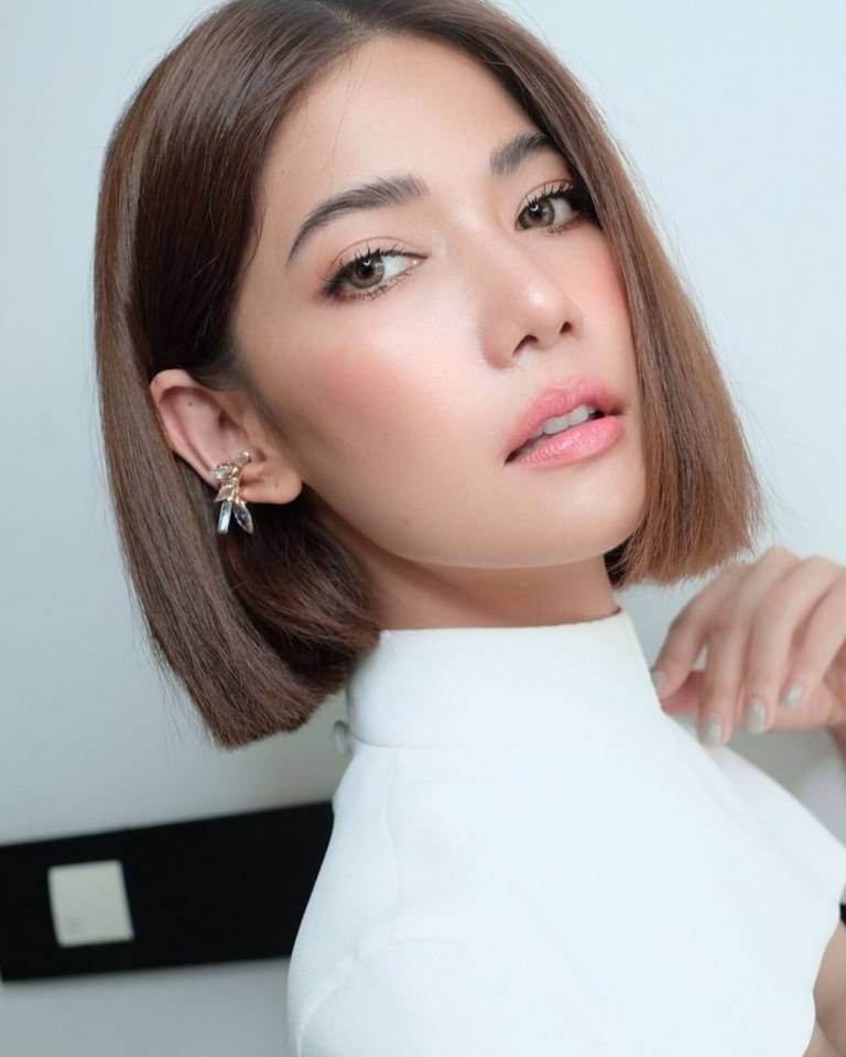 น้ำหวาน กรรณาภรณ์ เรื่อง ลิลลี่สีกุหลาบ