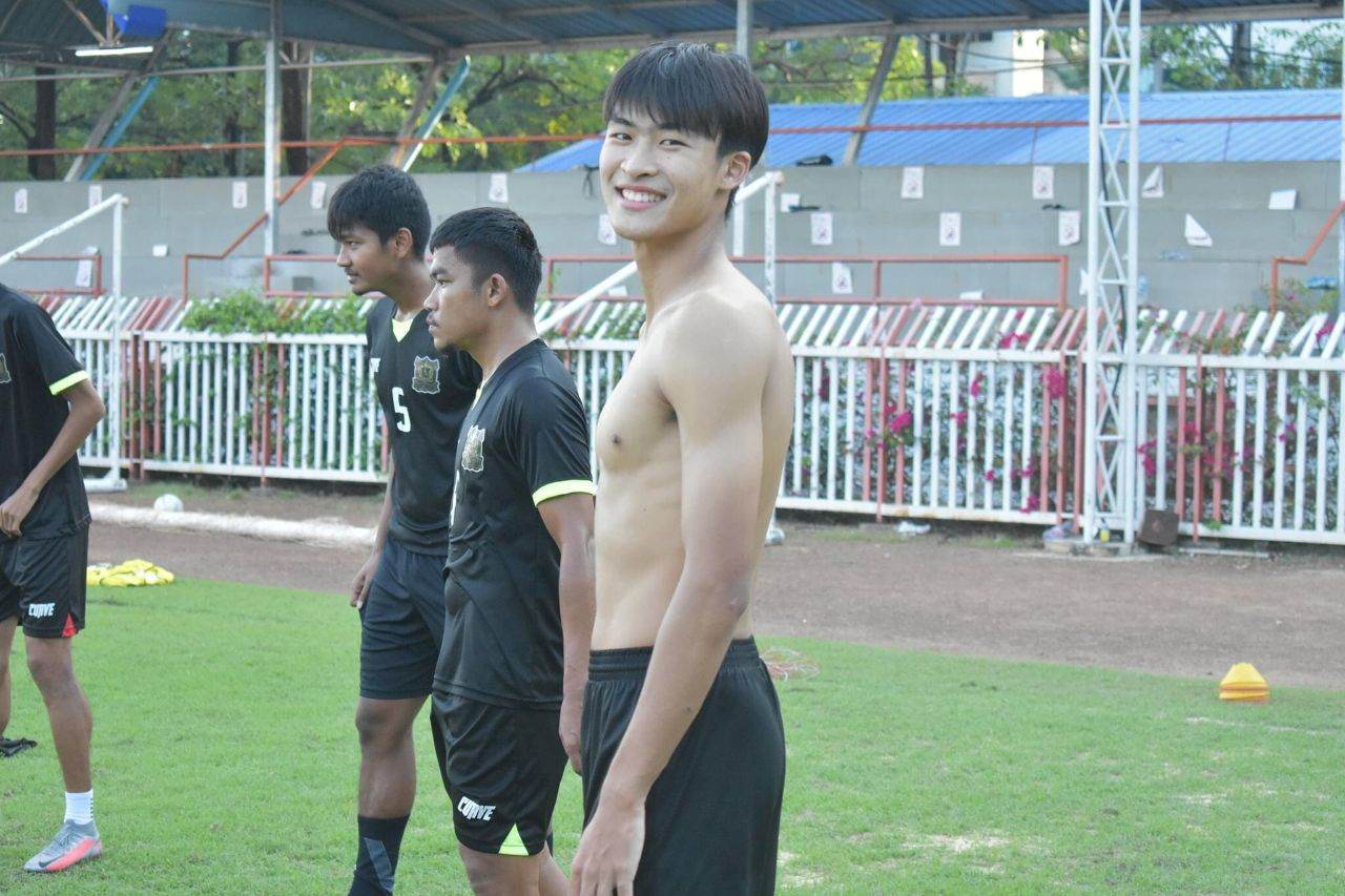 ดีต่อใจ#1567รักนักฟุตบอล