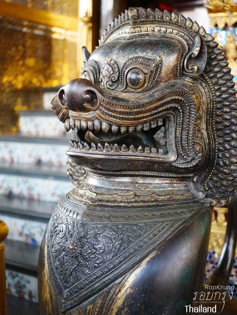 THAILAND 🇹🇭 | The Singha statue in wat phra kaew - Thai royal palace, Bangkok