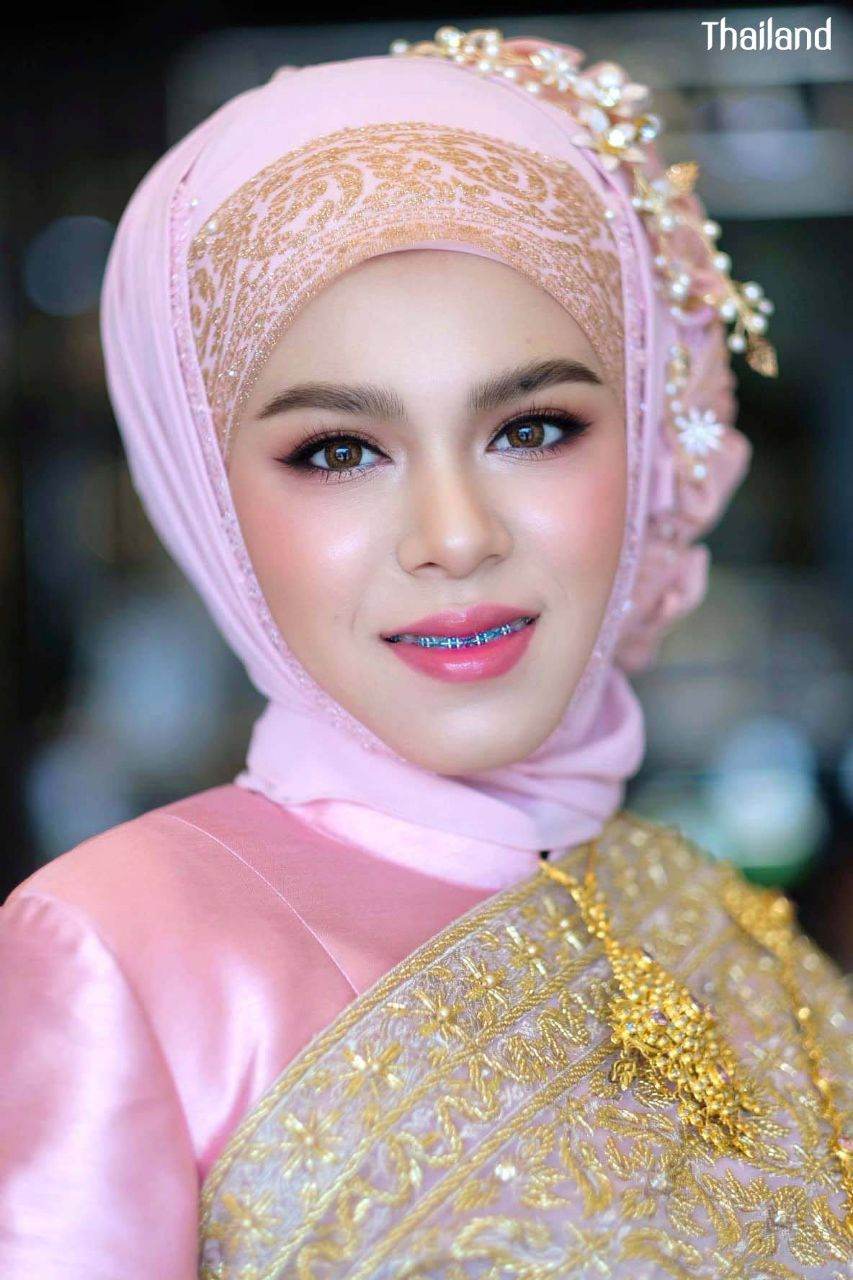 THAILAND 🇹🇭 | Muslim Wedding Dress in Thai Style - ชุดไทยศิวาลัย