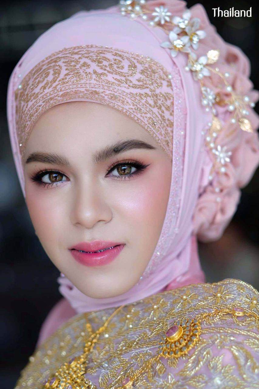 THAILAND 🇹🇭 | Muslim Wedding Dress in Thai Style - ชุดไทยศิวาลัย