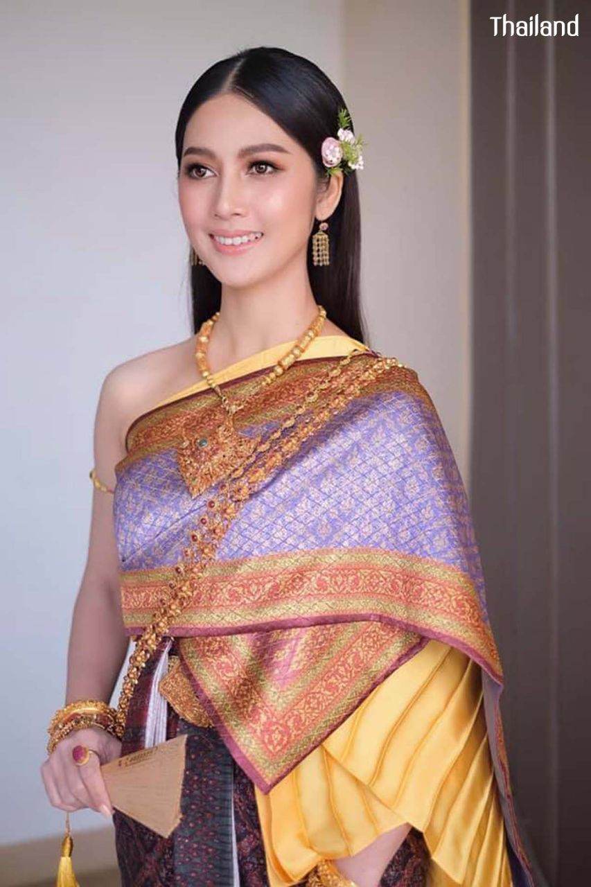 THAILAND 🇹🇭 | Thai Dress - Pha Lai Yang, ชุดไทย ผ้าลายอย่าง