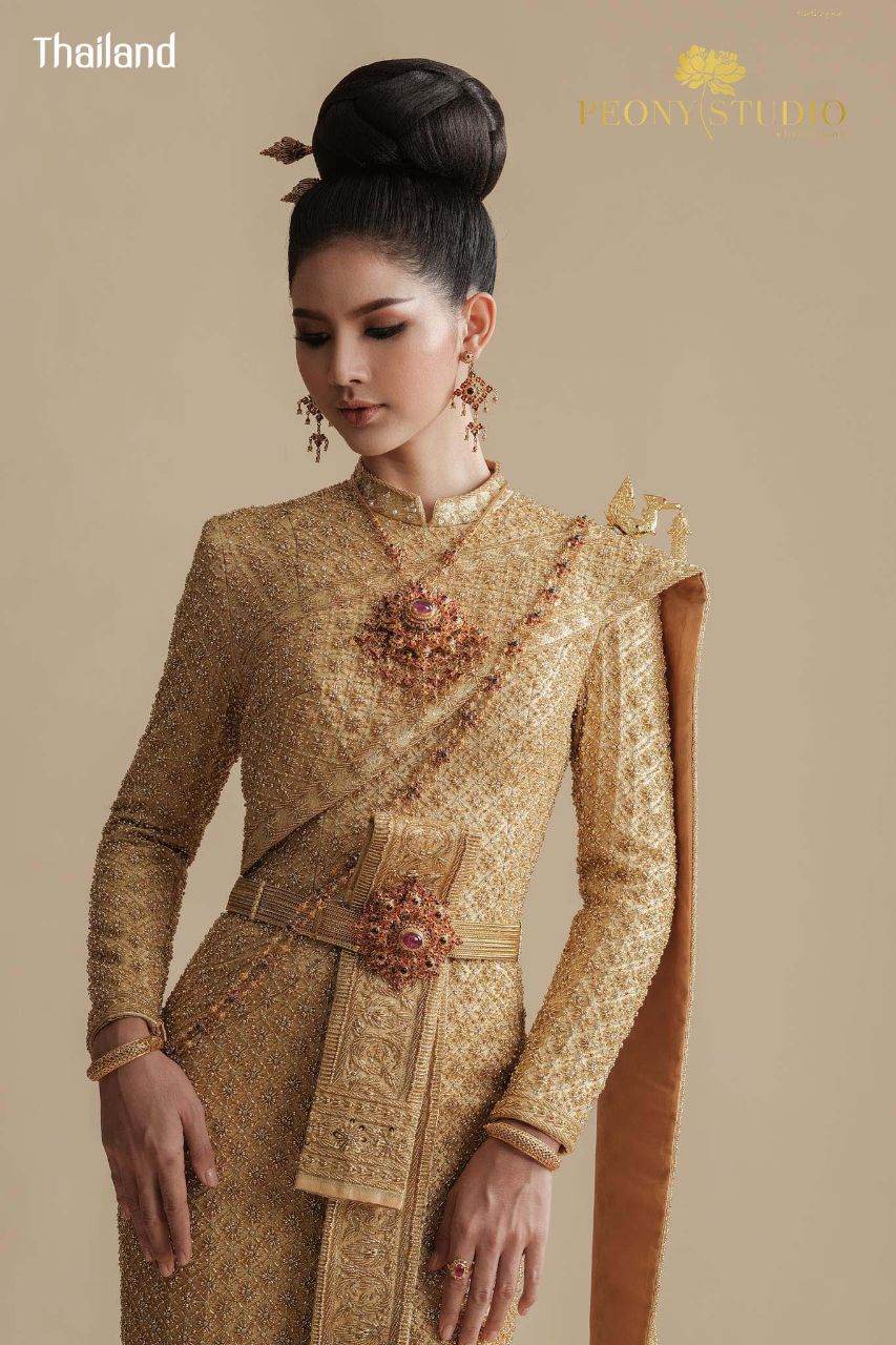 THAILAND ðđð | Thai Siwalai Dress, āļāļļāļāđāļāļĒāļĻāļīāļ§āļēāļĨāļąāļĒ - āļāļļāļāļāļĢāļ°āļāļģāļāļēāļāļīāđāļāļĒ