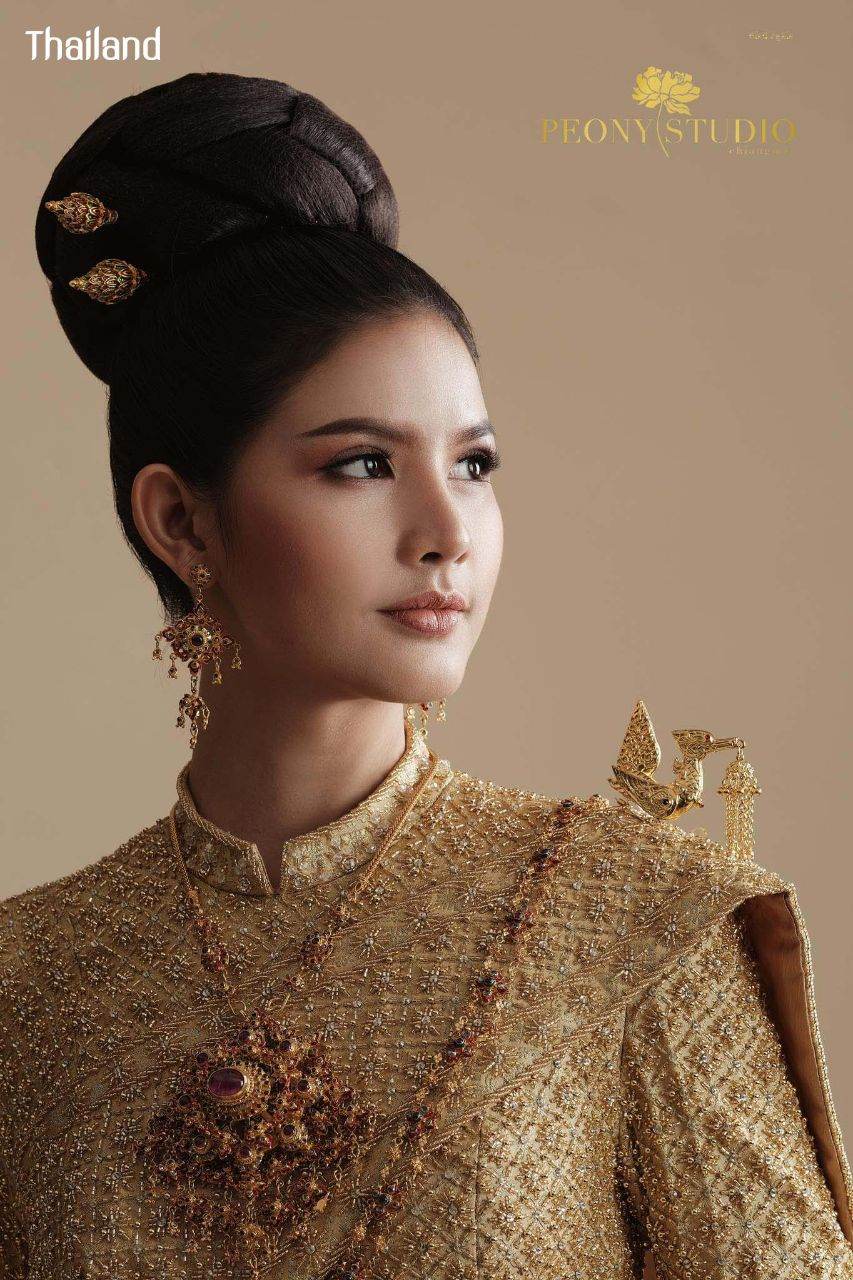 THAILAND ðđð | Thai Siwalai Dress, āļāļļāļāđāļāļĒāļĻāļīāļ§āļēāļĨāļąāļĒ - āļāļļāļāļāļĢāļ°āļāļģāļāļēāļāļīāđāļāļĒ