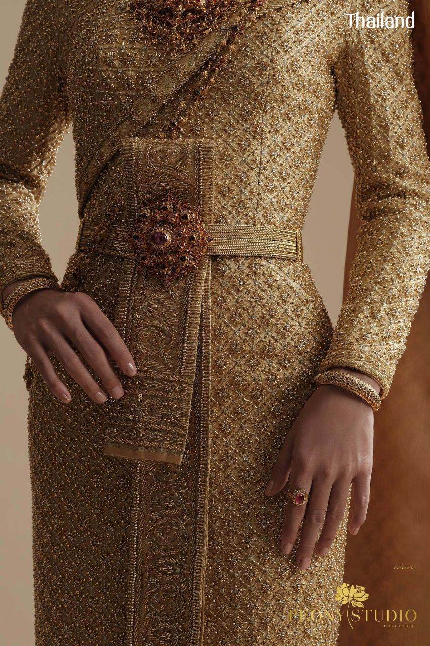 THAILAND ðđð | Thai Siwalai Dress, āļāļļāļāđāļāļĒāļĻāļīāļ§āļēāļĨāļąāļĒ - āļāļļāļāļāļĢāļ°āļāļģāļāļēāļāļīāđāļāļĒ