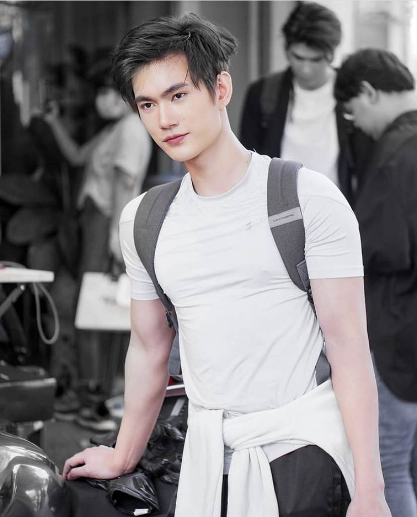 หล่อ ลืม ผัว (1)