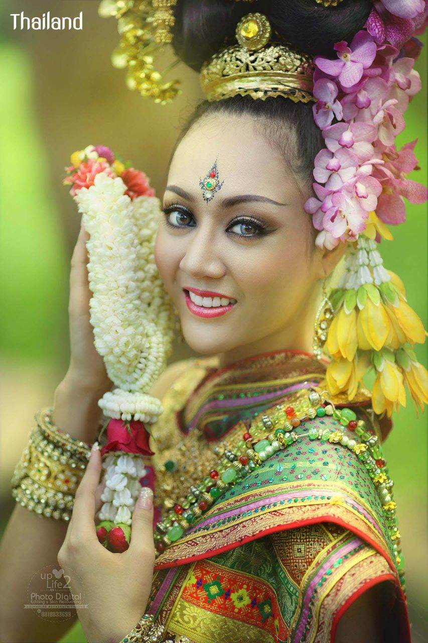 THAILAND 🇹🇭 | Thai Lanna dress in fantasy style.