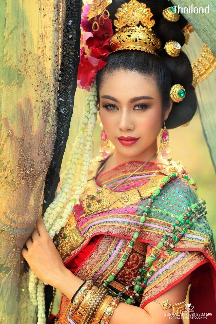 THAILAND 🇹🇭 | Thai Lanna dress in fantasy style.