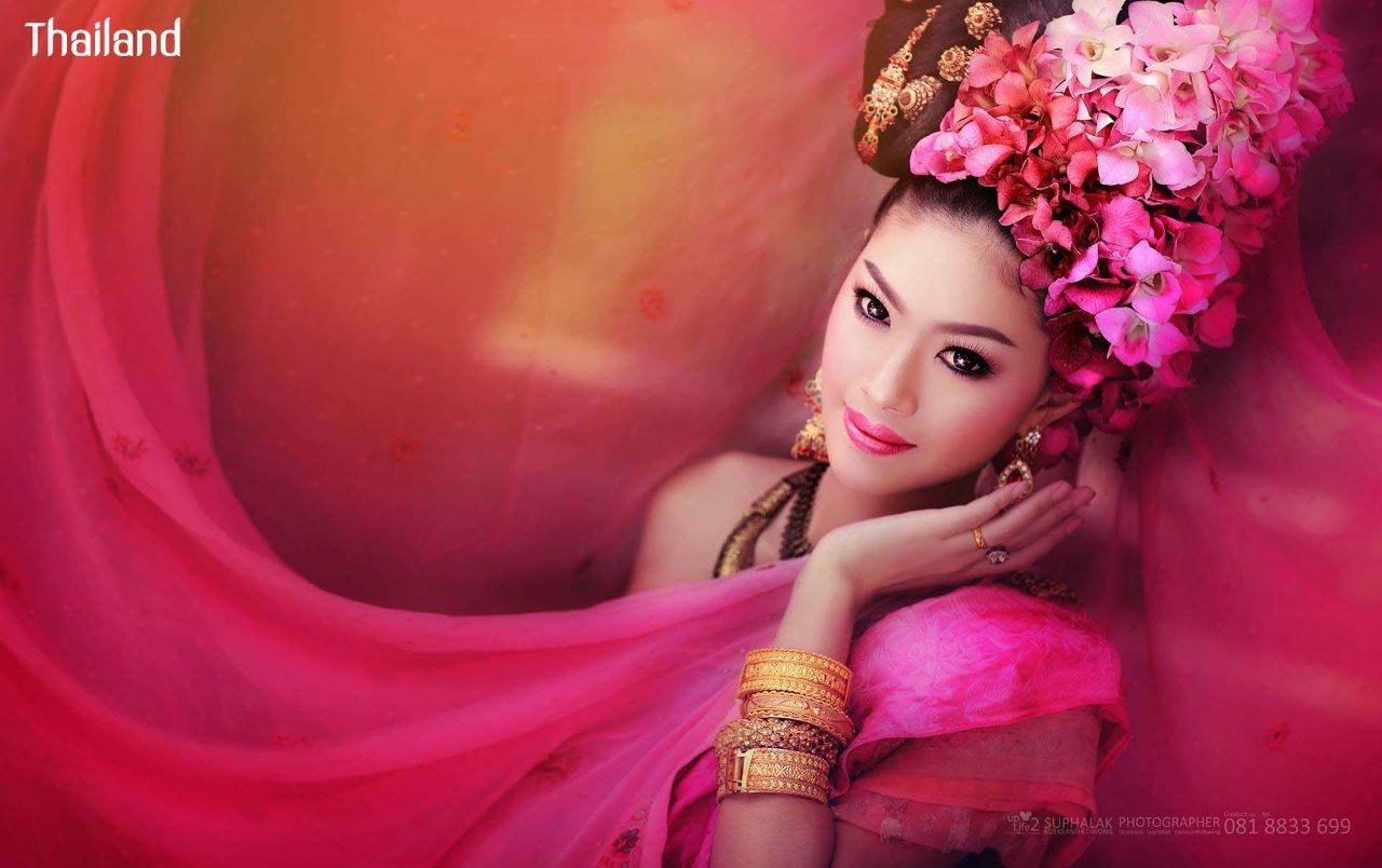 THAILAND 🇹🇭 | Thai Lanna dress in fantasy style.