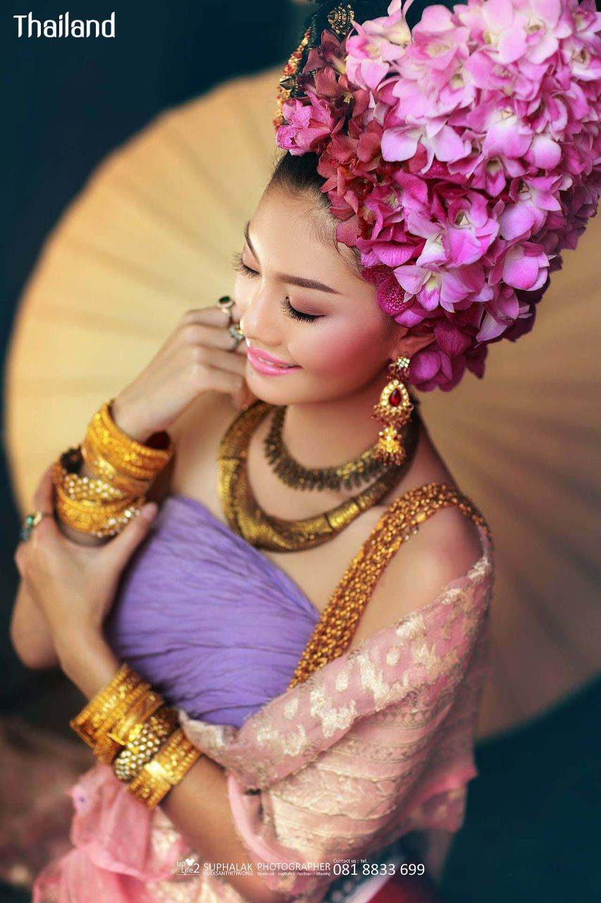 THAILAND 🇹🇭 | Thai Lanna dress in fantasy style.