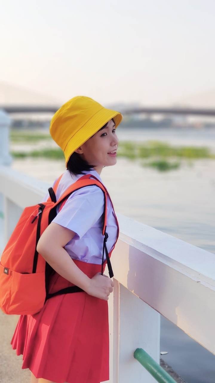 สาวผมสั้น