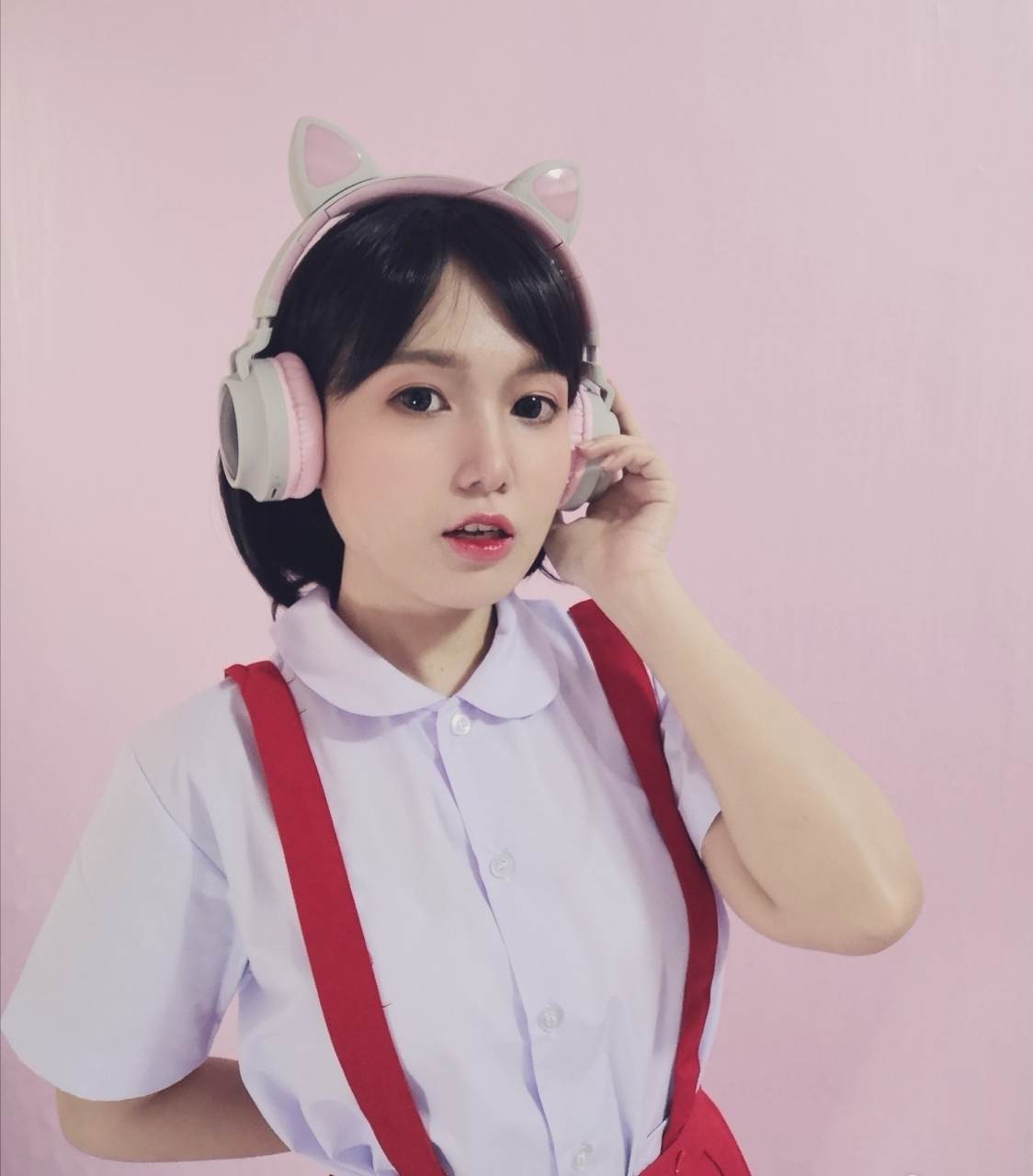 สาวผมสั้น