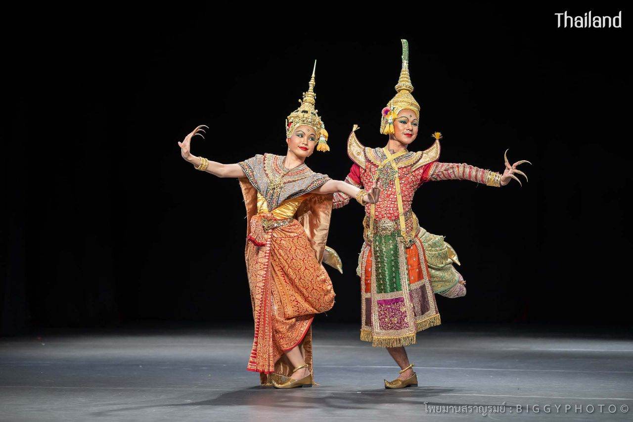 THAILAND ðđð | Thai dance "āļĢāļ°āļāļģāđāļāļĒāļĄāļēāļāļŠāļĢāļēāļāļĢāļĄāļĒāđ"