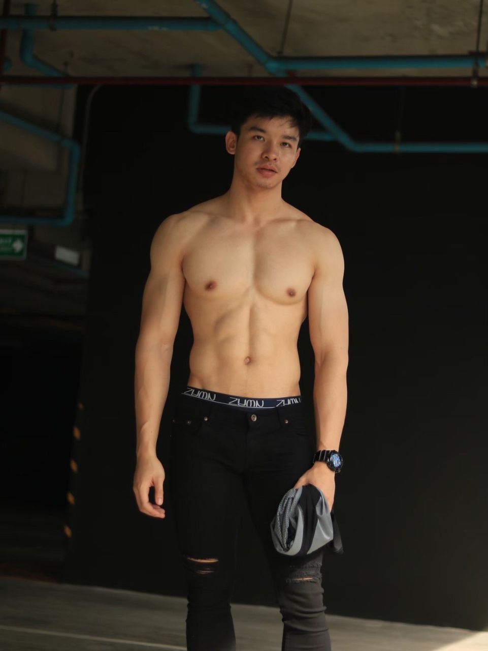 มือทำรวย -วยทำจน
