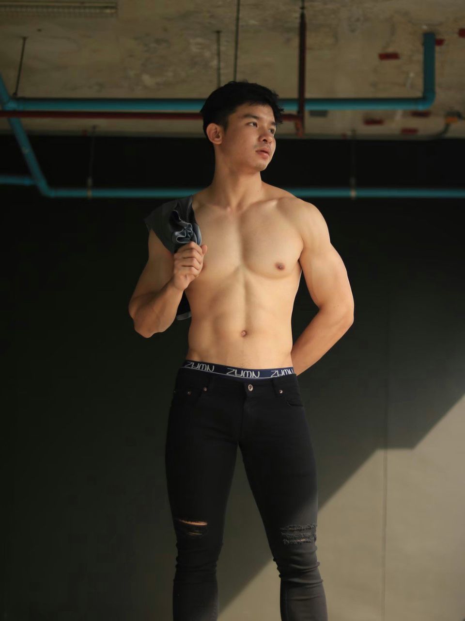 มือทำรวย -วยทำจน